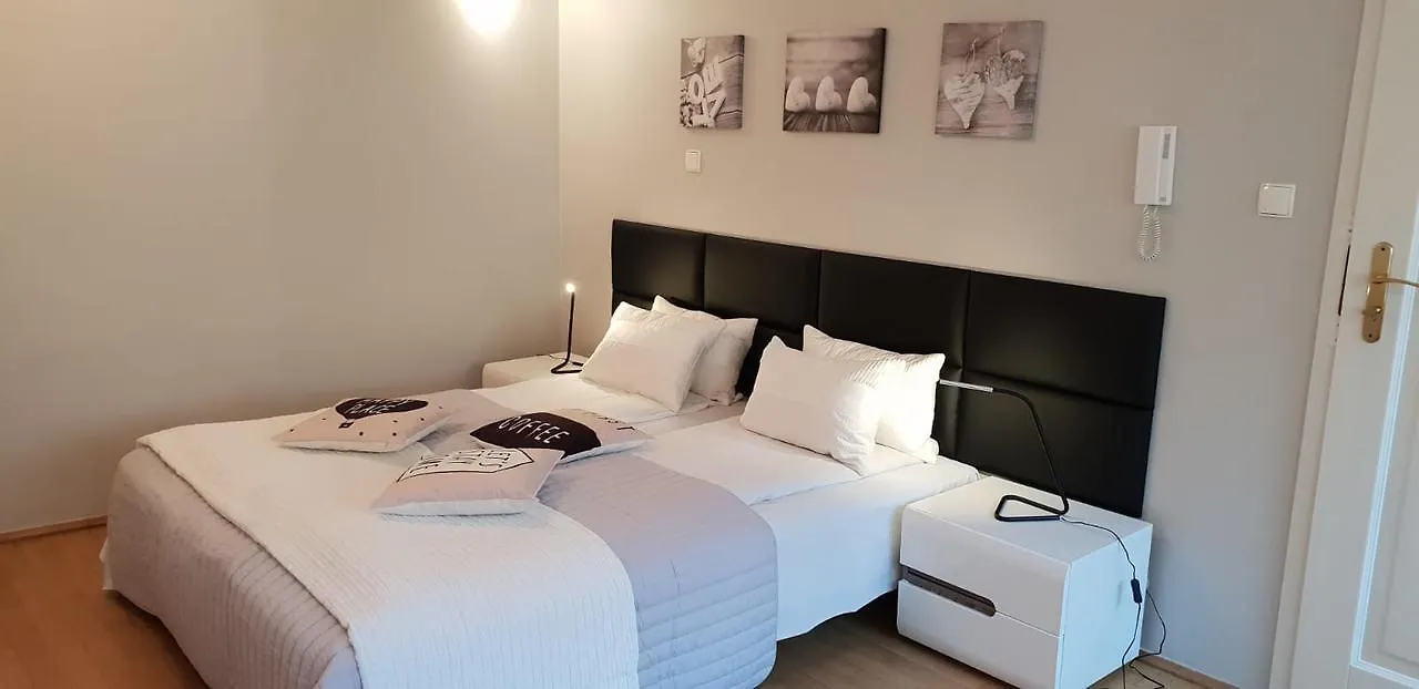 Aparthotel Old City Krakow 2*,